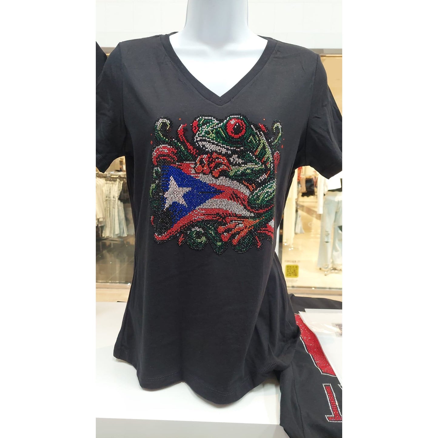 Puerto Rico Coqui Shirt Rhinestone Puerto Rico Flag Central America sweatshirt Love Soft Comfortable Pullover Sweatshirt Gift Souvenir